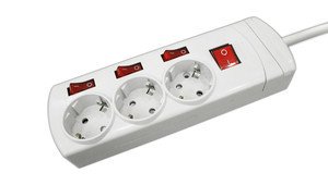 BASE MÃºltiple 3 Tomas Schuko con 4 Interruptores y Cable de 1,5m BLANCO