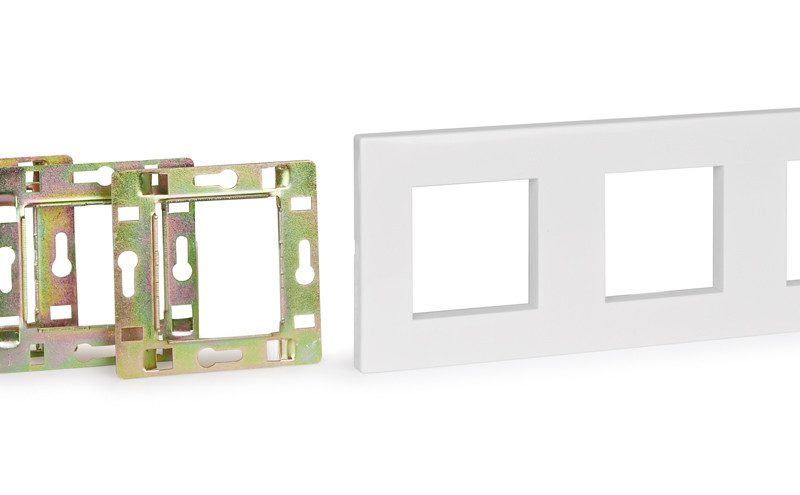 Marco y Chasis Empotrar 3 Paneles FONESTAR