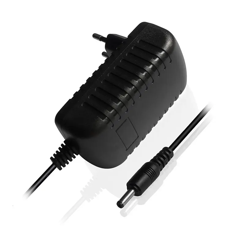 Alimentador Fijo 5Vdc 2Amp 10W TABLET conector 2,35×0,7mm DCU
