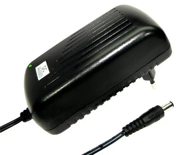 Alimentador Fijo 12Vdc 4Amp 48W conector 5,5×2,1mm DCU