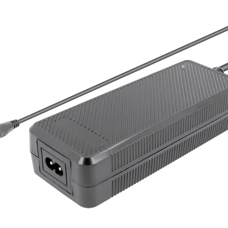 Cargador Patinete Electrico  Litio 36V-42V  2Amp