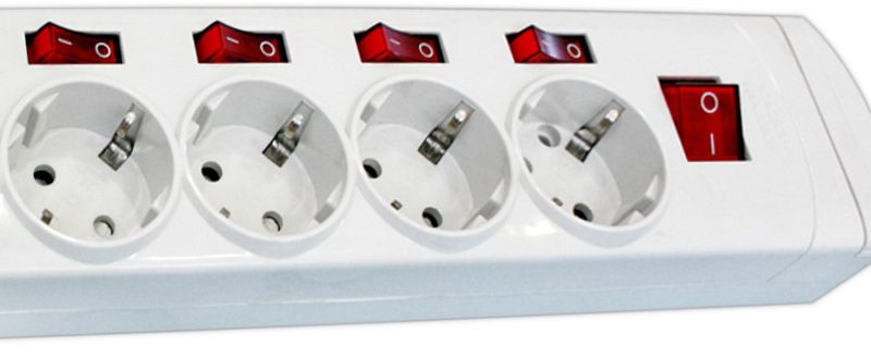 Base Multiple 6 Enchufes 7 Interruptores Cable 1,5m BLANCO DH