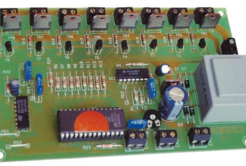 L8 Secuencial 8 canales Eprom 200W